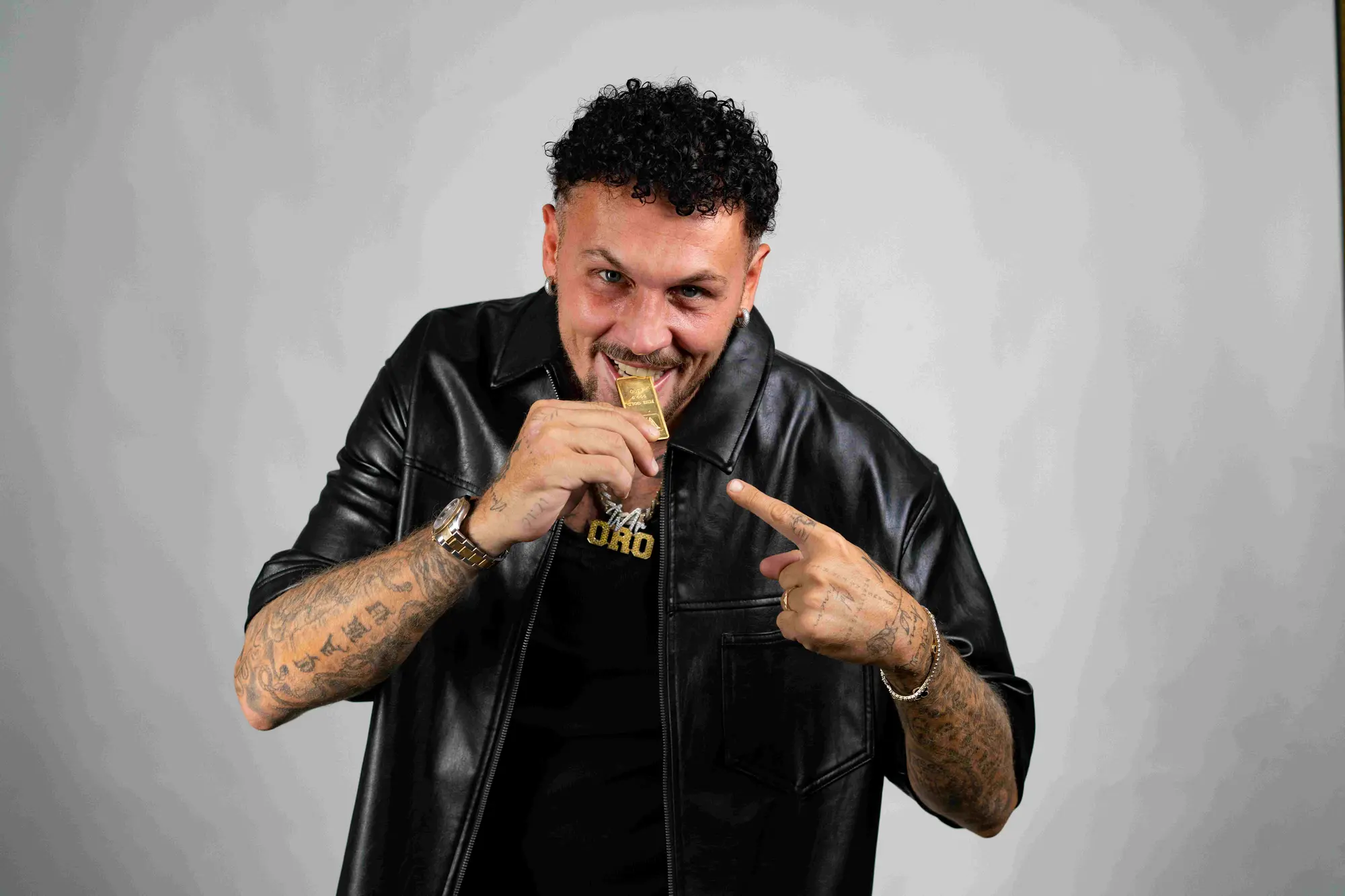 Ritorna su DMAX Mr. Oro - Tutto ha un Prezzo: nuove storie e trattative sorprendenti
