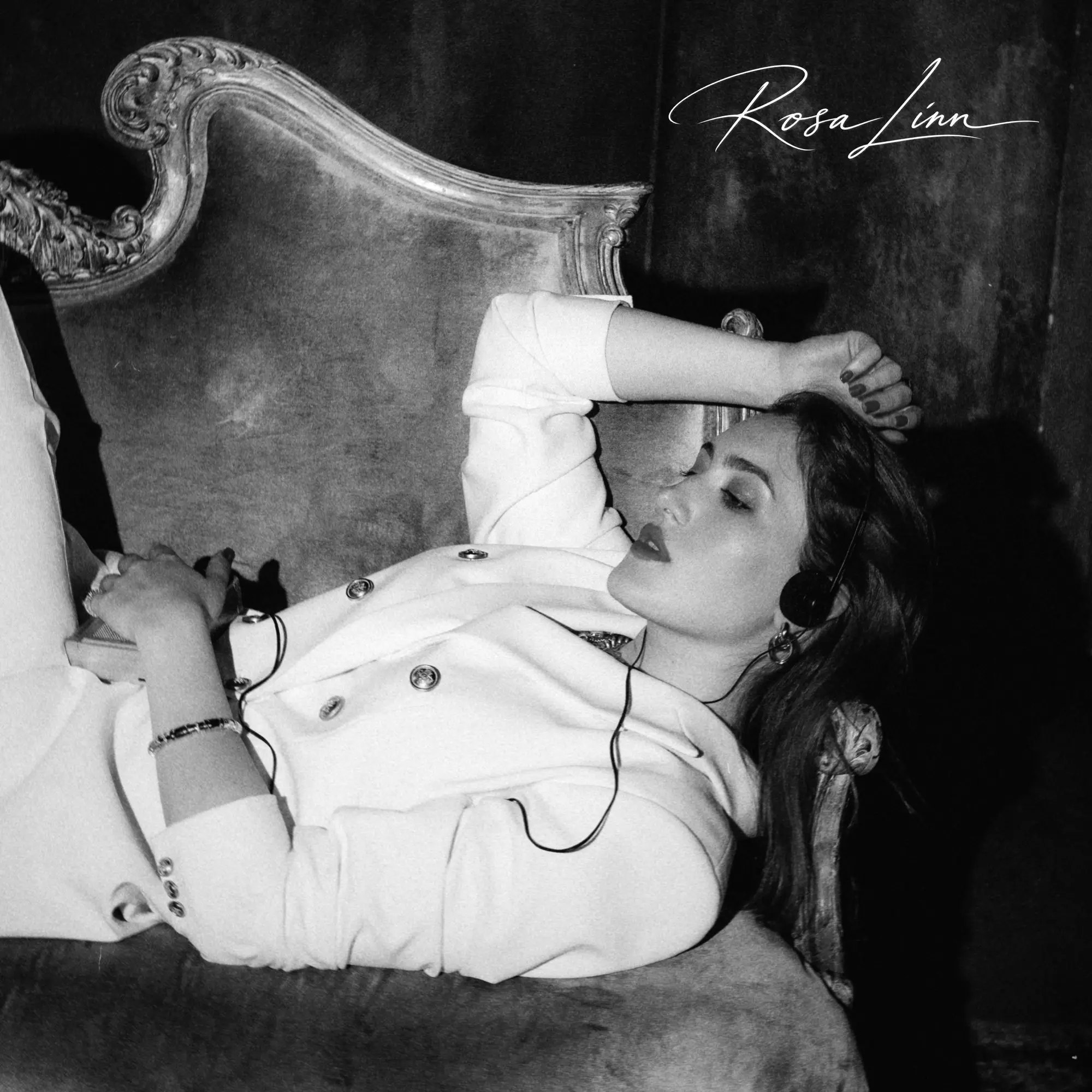 Rosa Linn torna in radio con il nuovo singolo Music I Love: nuova era musicale per la star di Snap