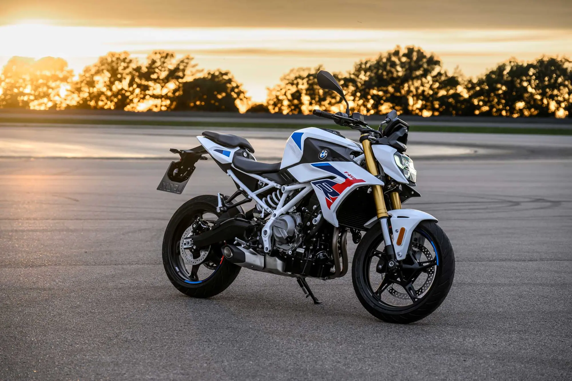 BMW F 450 R: la nuova naked compatta da 48 CV