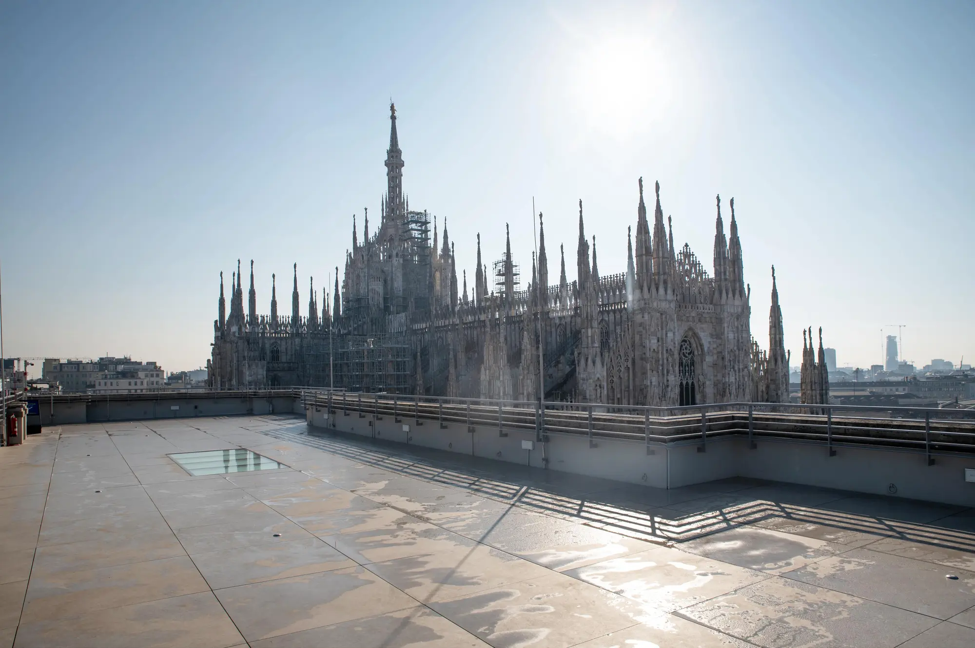 Debutta a Milano Altitude Lounge: rooftop tra moda, business e sunset vibes