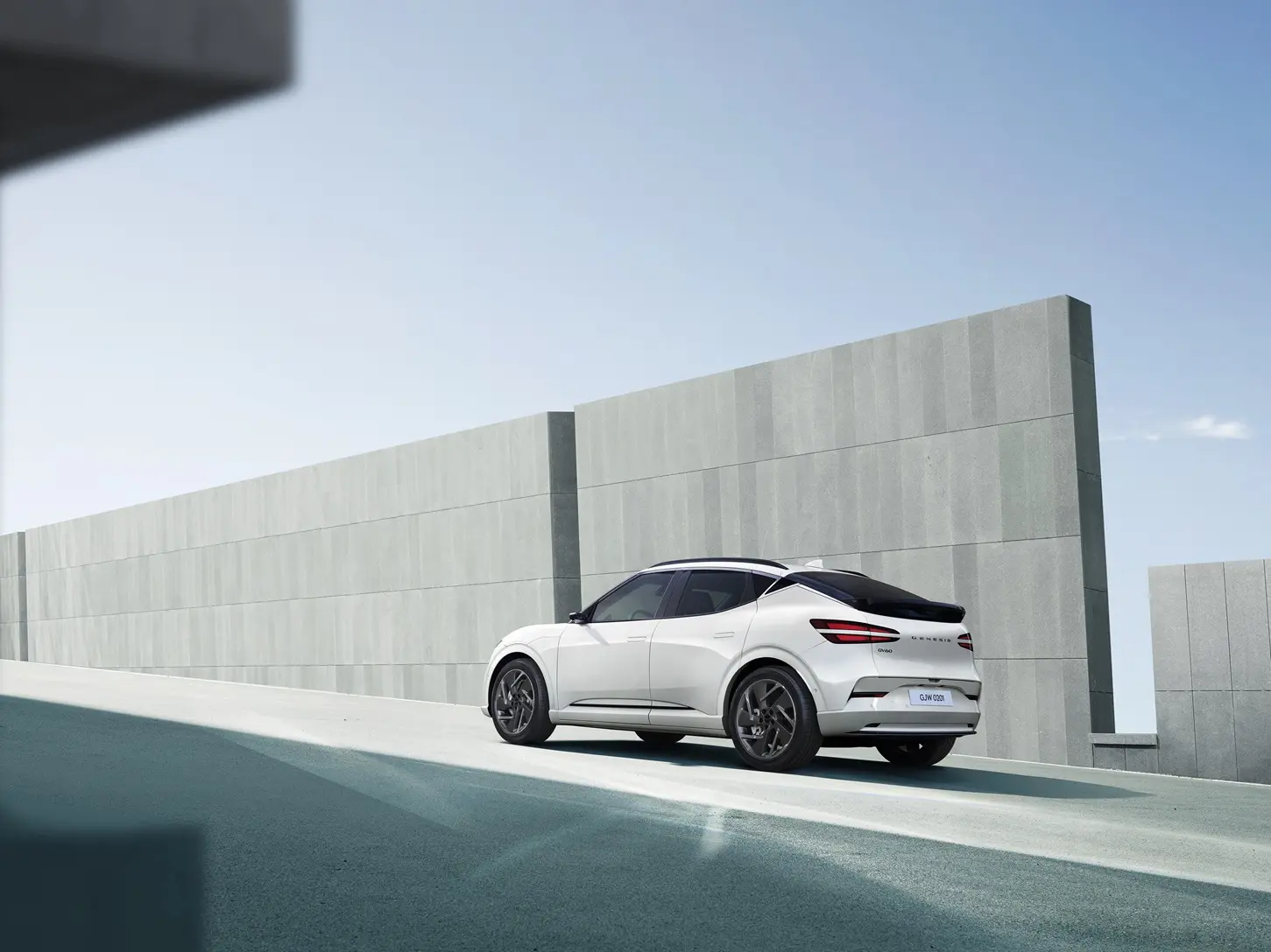 Genesis GV60: il SUV elettrico compatto che ridefinisce lusso e tecnologie innovative