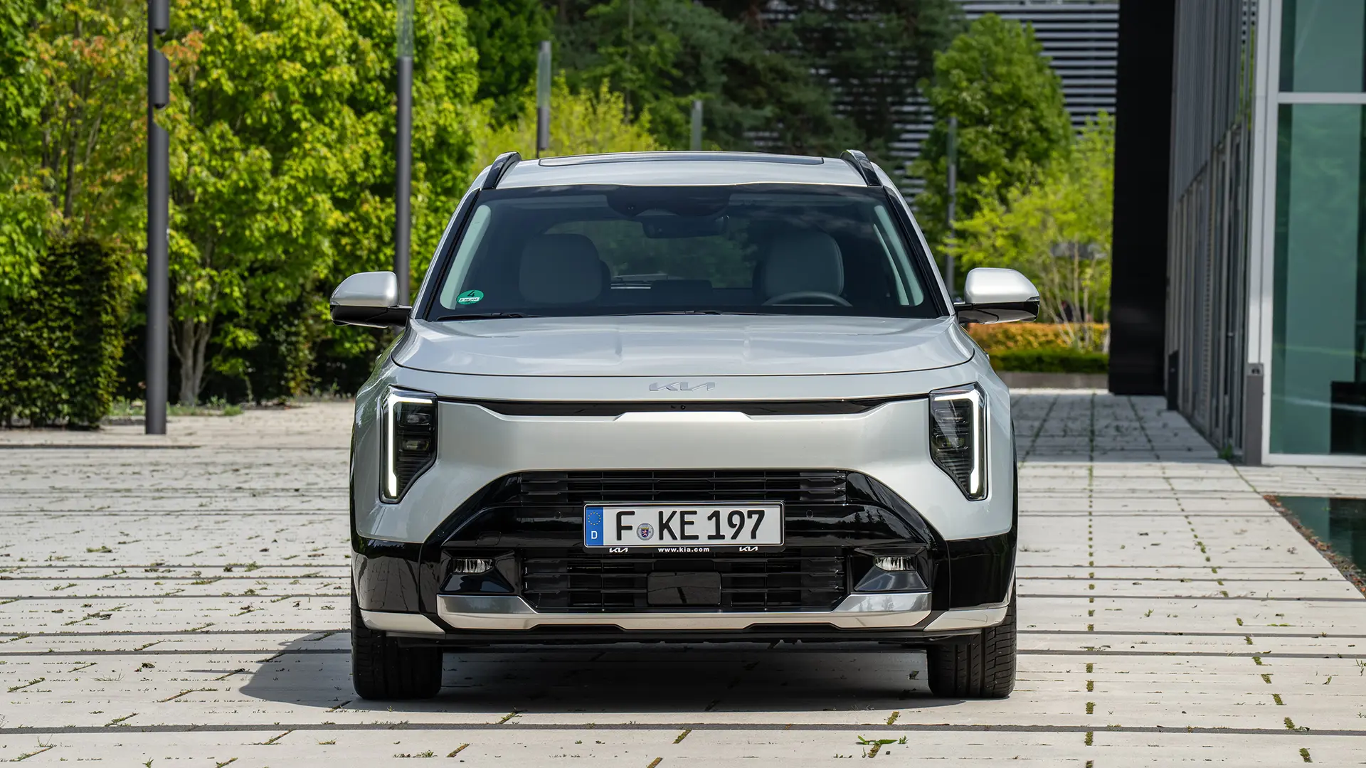 Nuova Kia Niro 2026: tecnologia ibrida, design evoluto e sicurezza ai vertici