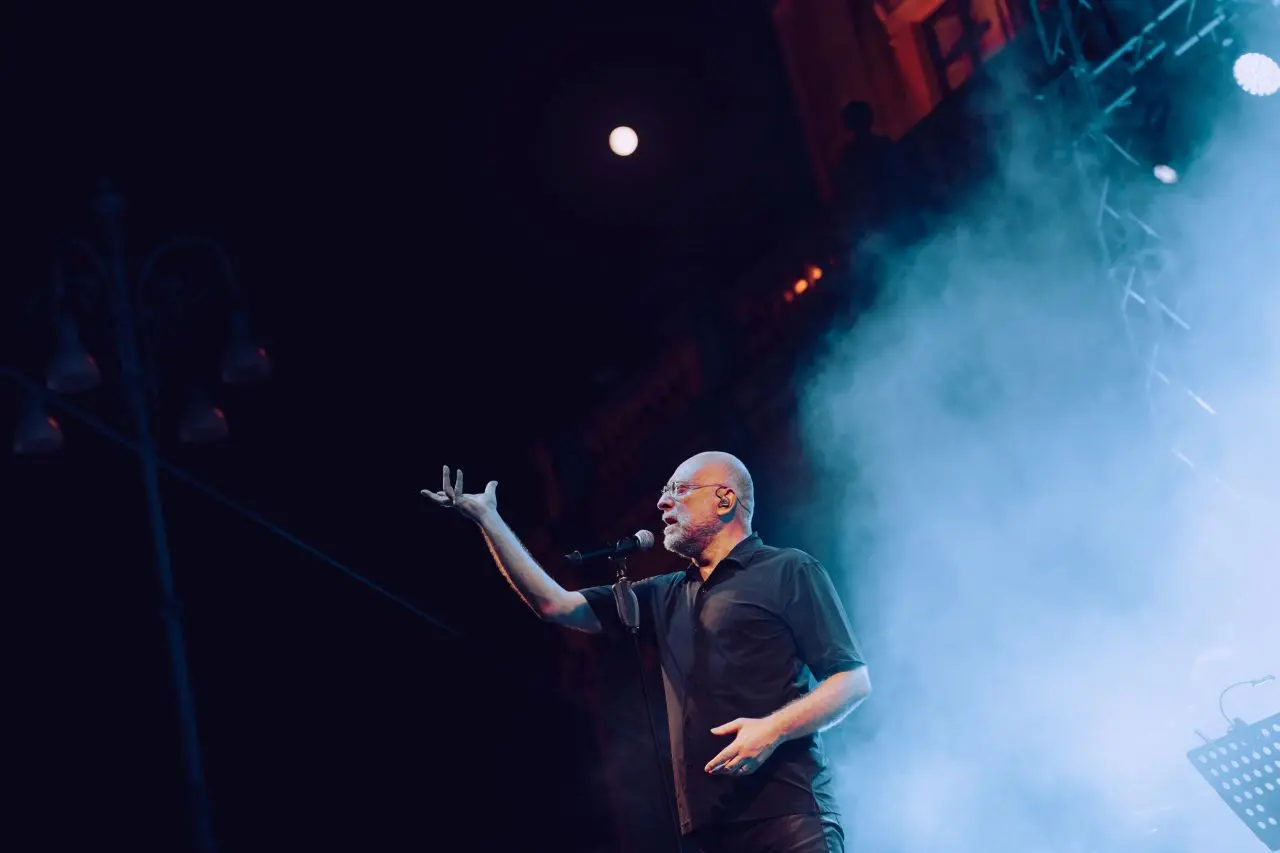Mario Biondi celebra 20 anni di carriera con un nuovo tour nei teatri d'Italia