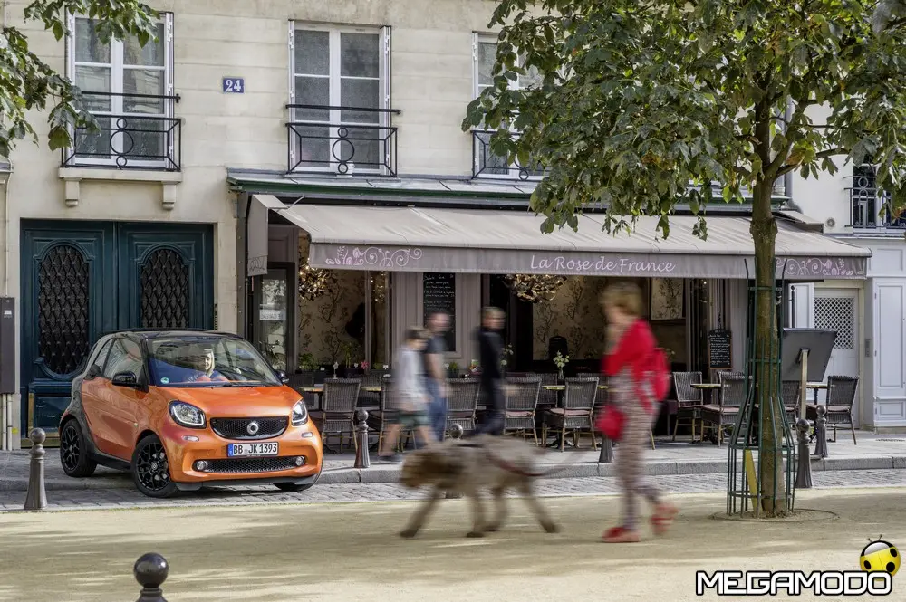 1000 Smart Al Salone Di Parigi 2014 La Nuova Generazione Forfour E Fortwo  9