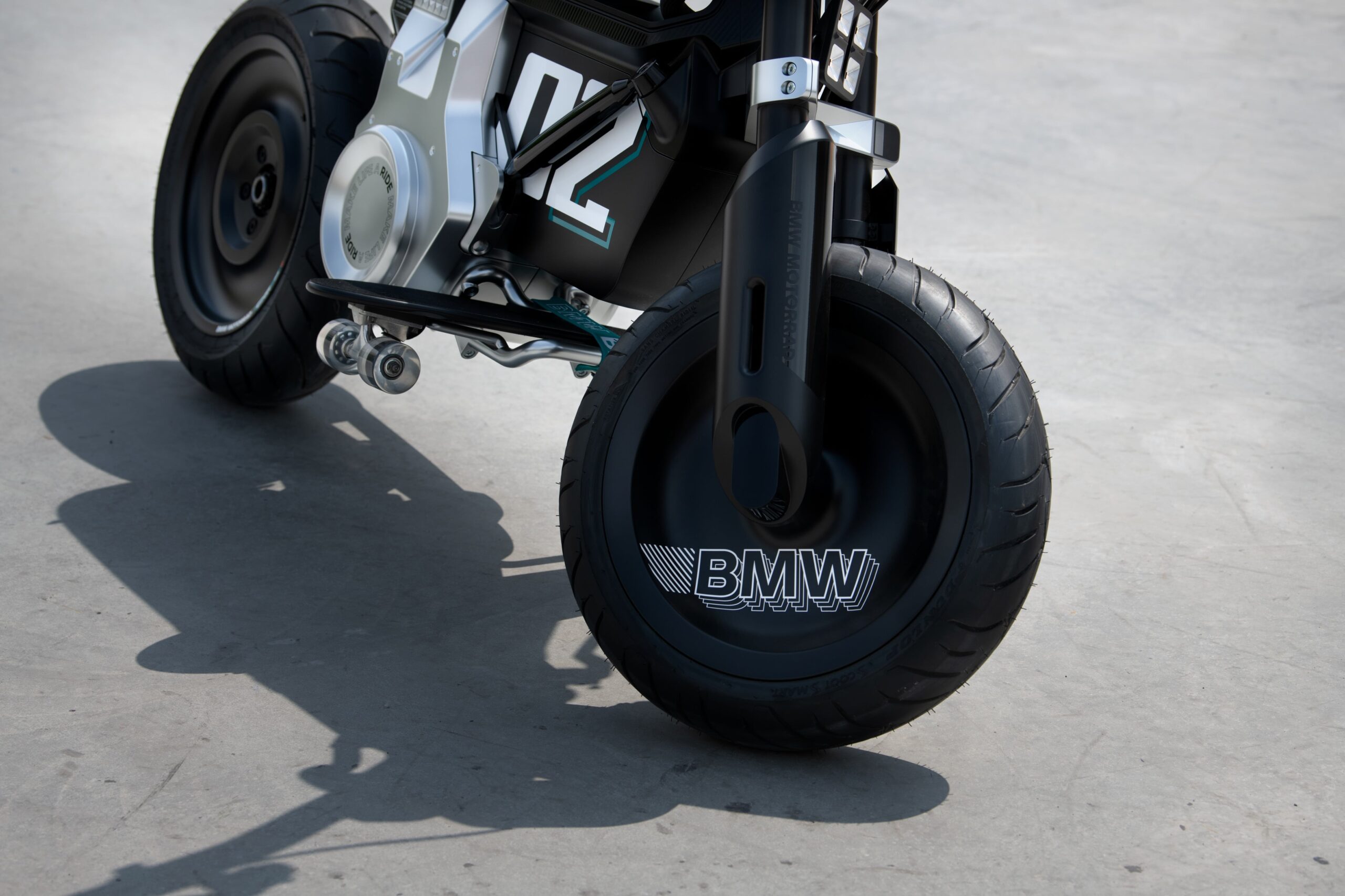 BMW Motorrad Concept (04)