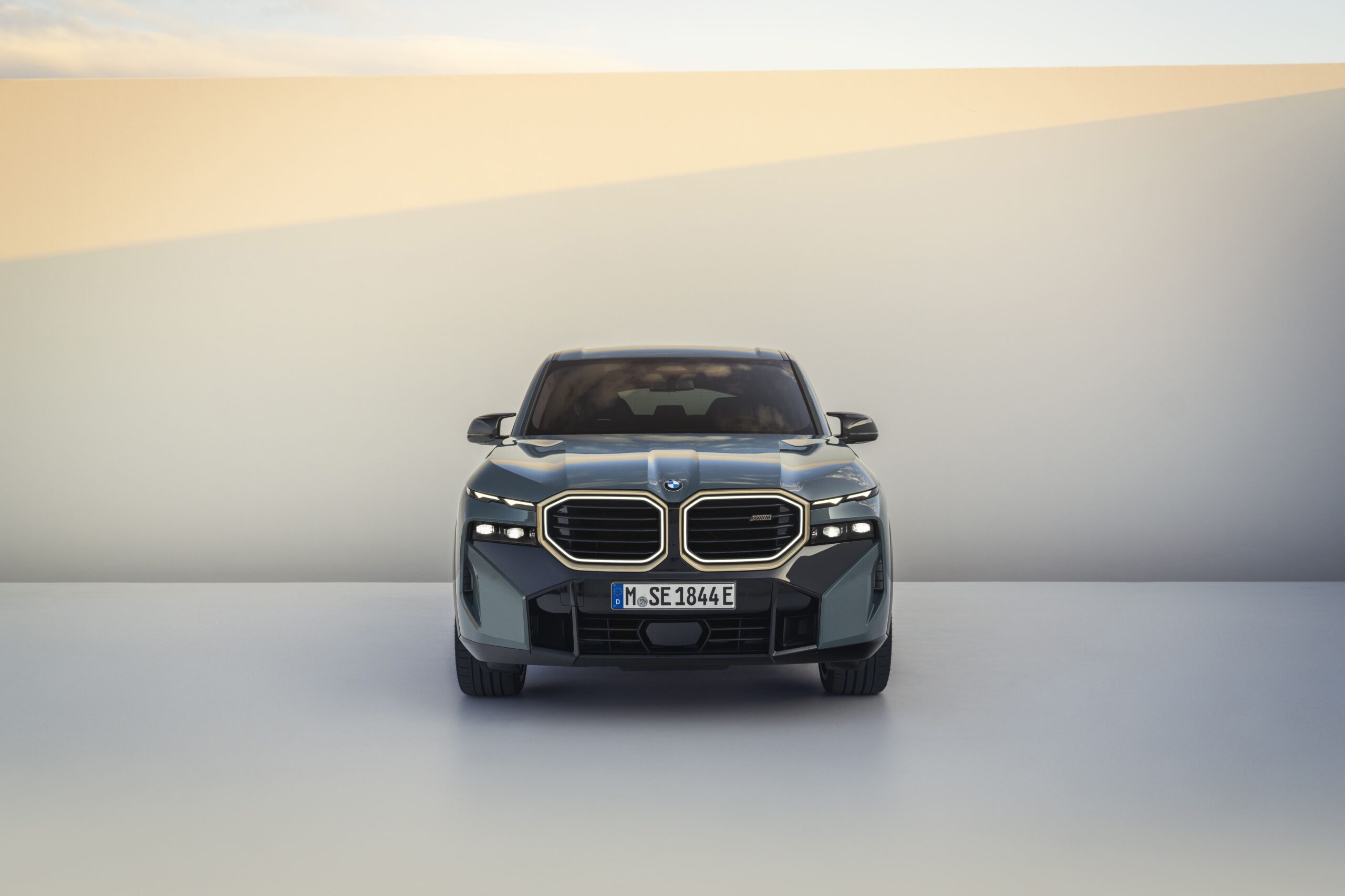 BMW XM -3